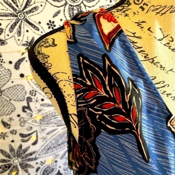 Blue floral hi low dress with ruffle and tie back - Picture 4 of 6